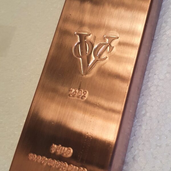 101MUNTEN Koper baar 1 kilo - VOC 1602 & VOC Duit